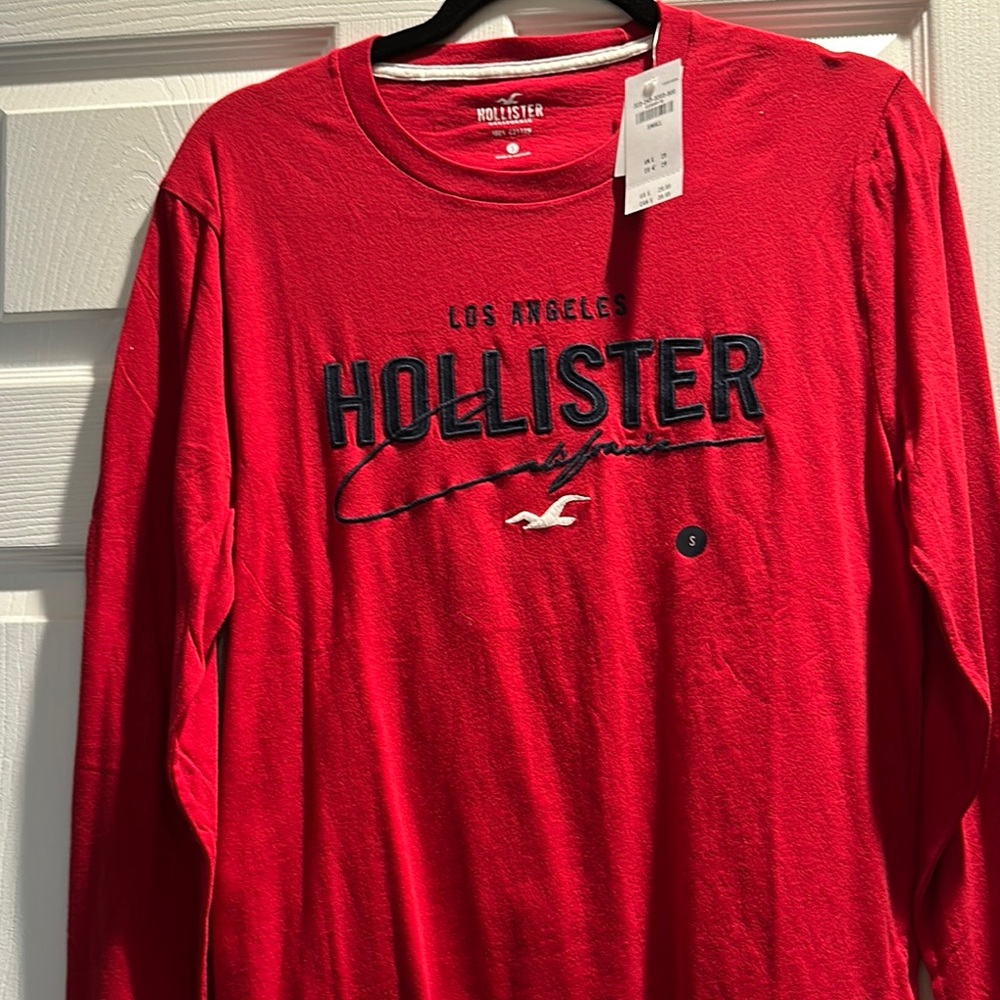 Hollister Men's Vibrant Red Long Sleeve Tee
